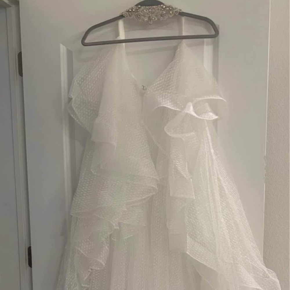 Elegant White Ruffled Wedding Dress